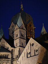 Chorsänger, Orchester im Quirinusmünster